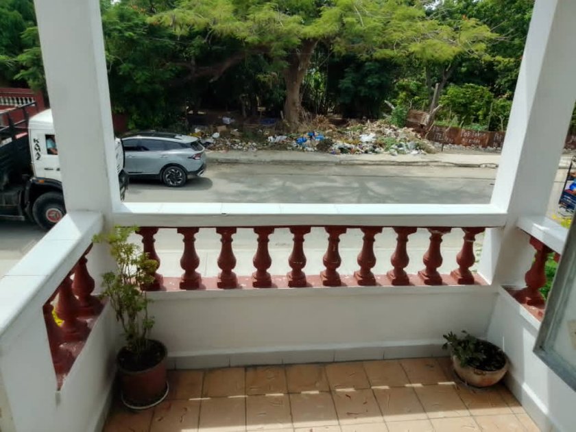 Biplanta de 2 habitaciones en venta en El Rosario, Arroyo Naranjo, La Habana
