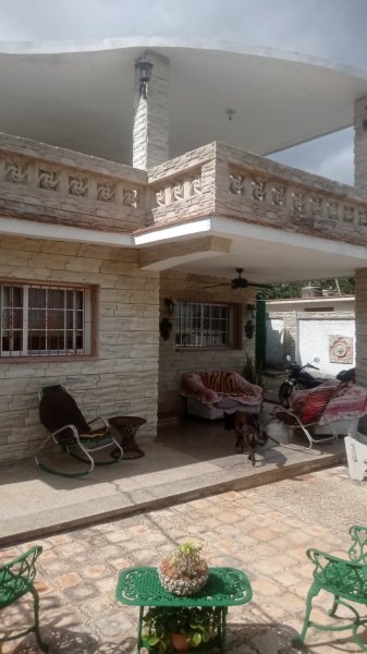 Biplanta de 5 habitaciones en venta en Tarará, Habana del Este, La Habana - 2