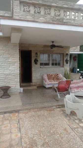 Biplanta de 5 habitaciones en venta en Tarará, Habana del Este, La Habana - 3