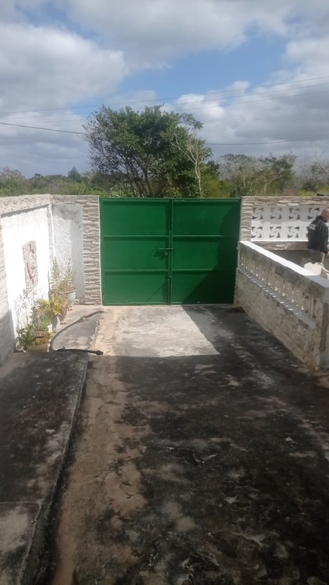Biplanta de 5 habitaciones en venta en Tarará, Habana del Este, La Habana