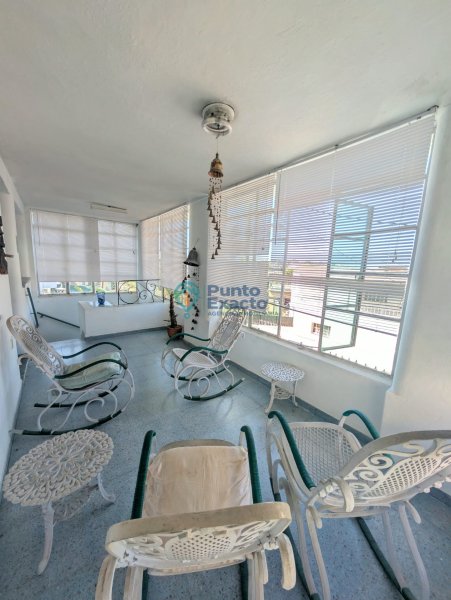 Detached House with 4 bedrooms for sale in Santos Suárez, Diez de Octubre, La Habana
