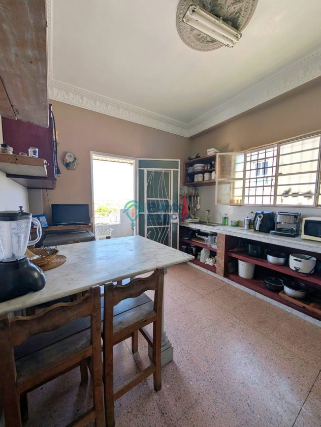 Casa Independiente de 4 habitaciones en venta en Santos Suárez, Diez de Octubre, La Habana