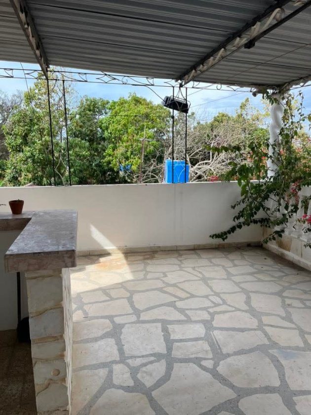 Casa Independiente de 6 habitaciones en venta en Santa Fe, Playa, La Habana