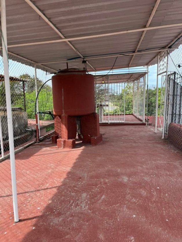 Casa Independiente de 6 habitaciones en venta en Santa Fe, Playa, La Habana