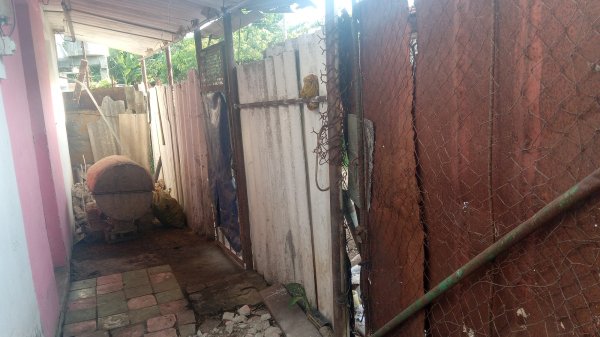 Casa de 2 habitaciones en venta en Trébol, Boyeros, La Habana