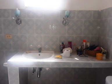 Biplanta de 3 habitaciones en venta en La concepción, La Lisa, La Habana