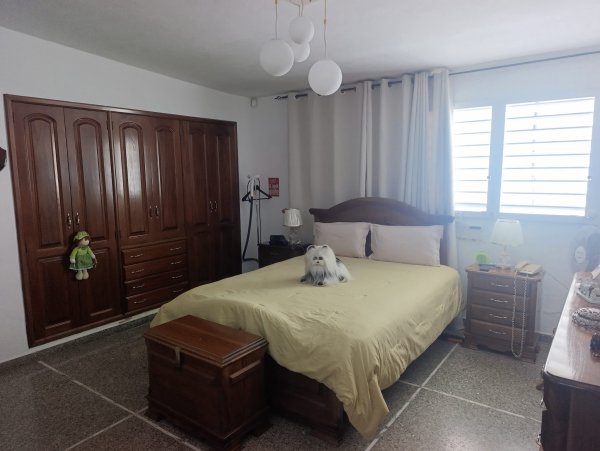 Casa Independiente de 4 habitaciones en venta en Alturas de La Habana, Boyeros, La Habana - 8