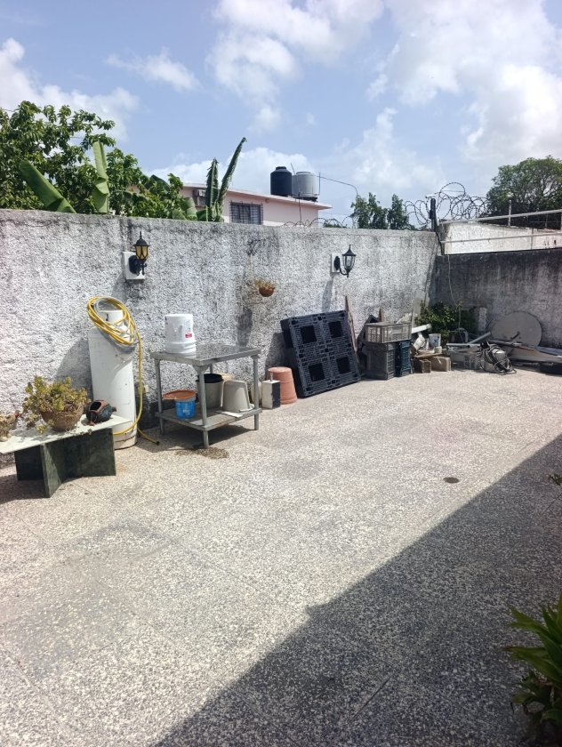 Detached House with 4 bedrooms for sale in Alturas de La Habana, Boyeros, La Habana