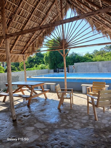 Biplanta de 3 habitaciones en venta en Guanabo, Habana del Este, La Habana