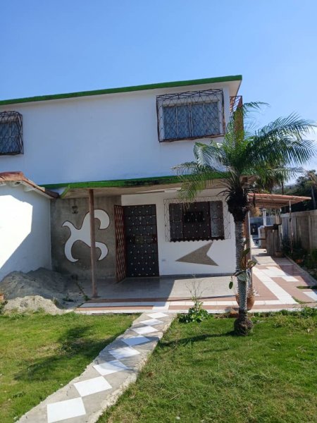 Biplanta de 3 habitaciones en venta en Guanabo, Habana del Este, La Habana - 14
