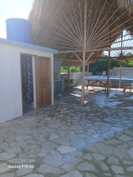 Biplanta de 3 habitaciones en venta en Guanabo, Habana del Este, La Habana - 4