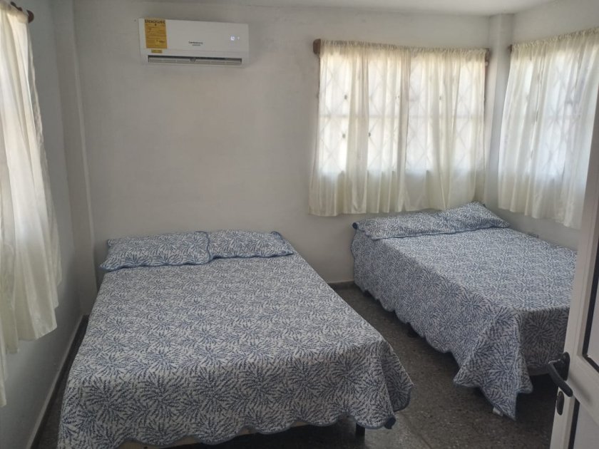 Biplanta de 3 habitaciones en venta en Guanabo, Habana del Este, La Habana