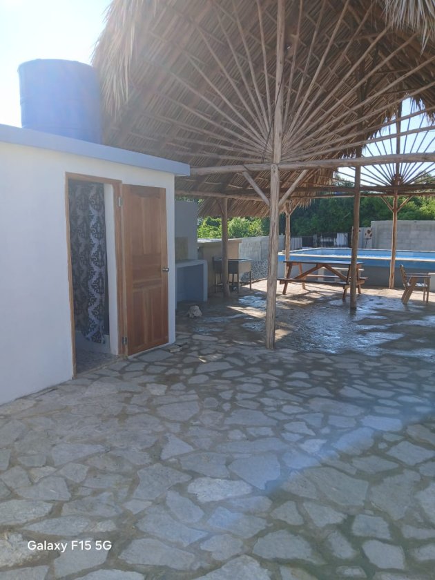 Biplanta de 3 habitaciones en venta en Guanabo, Habana del Este, La Habana