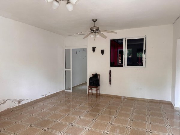 Casa de 3 habitaciones en venta en Boyeros, La Habana - 10