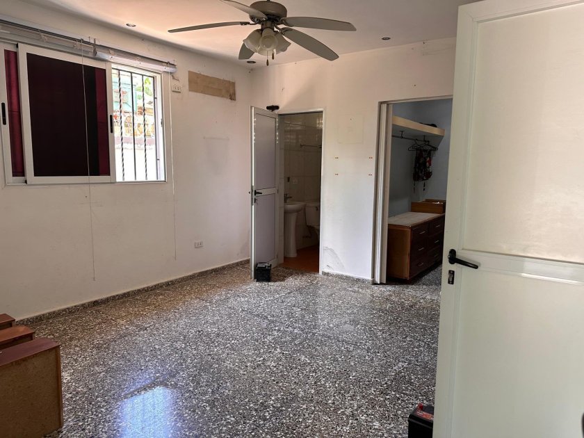 Casa de 3 habitaciones en venta en Boyeros, La Habana
