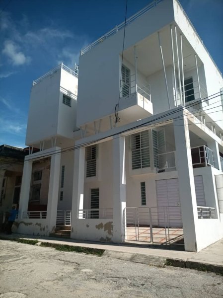 Casa de 3 habitaciones en venta en Santos Suárez, Diez de Octubre, La Habana - 15