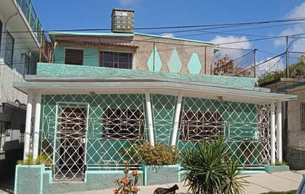 Casa Independiente de 4 habitaciones en venta en Arroyo Arenas, La Lisa, La Habana