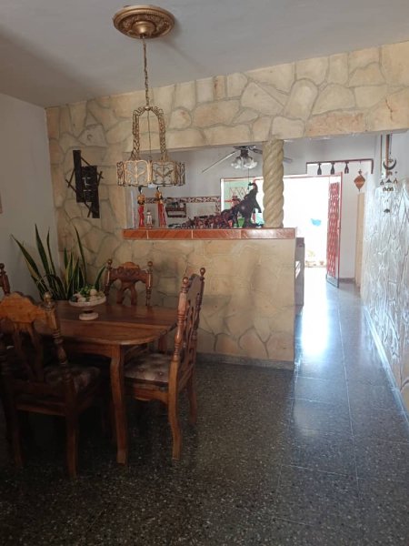 Casa Independiente de 4 habitaciones en venta en Arroyo Arenas, La Lisa, La Habana - 2