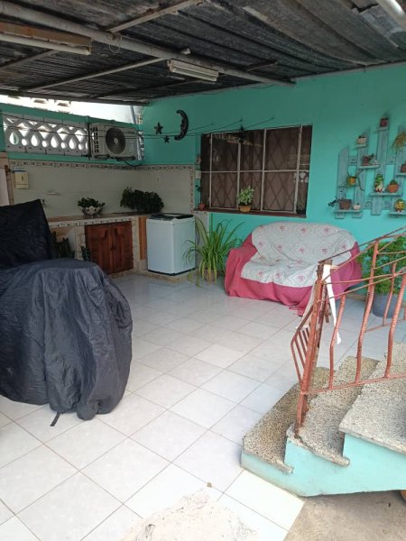 Casa Independiente de 4 habitaciones en venta en Arroyo Arenas, La Lisa, La Habana - 6