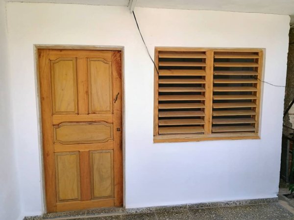Casa de 2 habitaciones en venta en Guanabo, Habana del Este, La Habana - 2