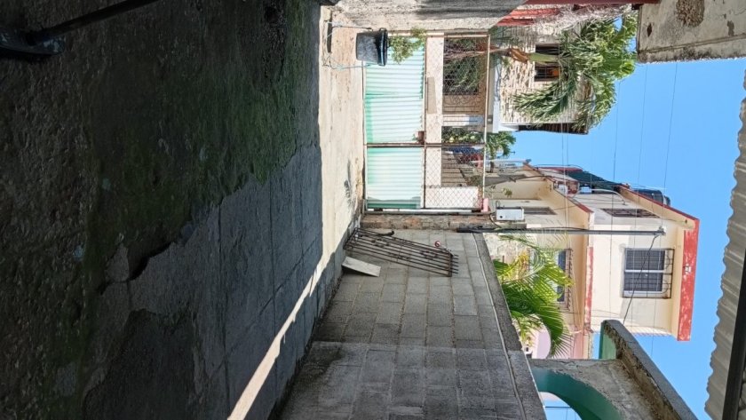 Casa de 2 habitaciones en venta en Santa Fe, Playa, La Habana