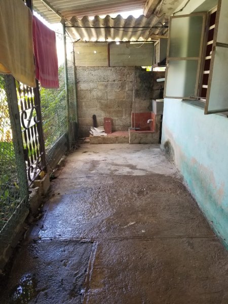 Casa de 2 habitaciones en venta en Santiago de las Vegas, Boyeros, La Habana - 4