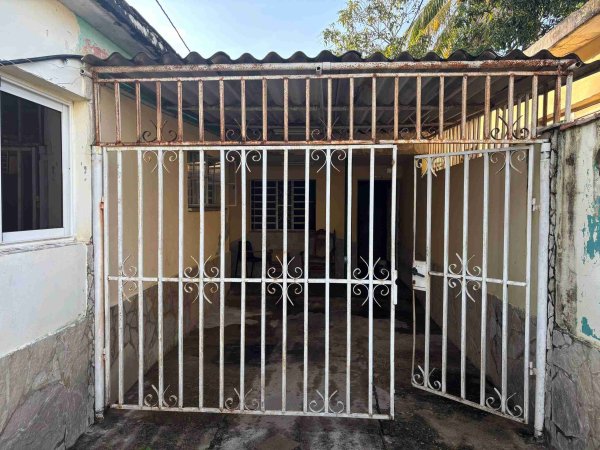 Casa de 2 habitaciones en venta en Santiago de las Vegas, Boyeros, La Habana - 8