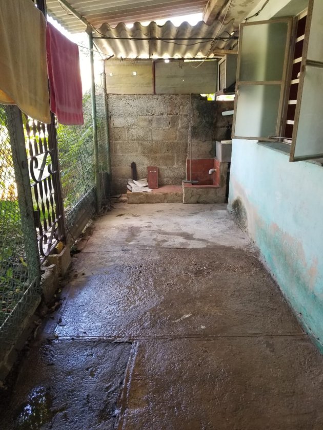 Casa de 2 habitaciones en venta en Santiago de las Vegas, Boyeros, La Habana