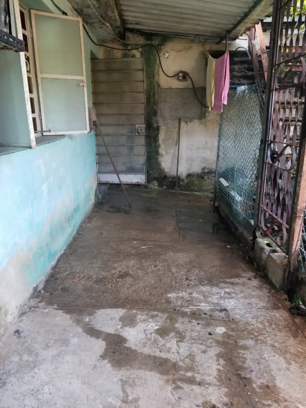 Casa de 2 habitaciones en venta en Santiago de las Vegas, Boyeros, La Habana