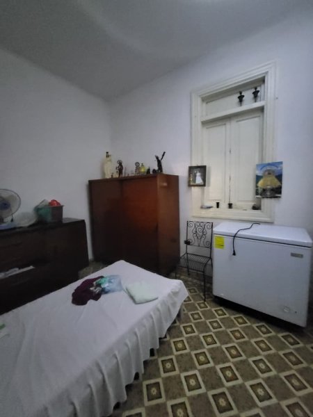 Casa Independiente de 5 habitaciones en venta en Buenavista, Playa, La Habana - 5