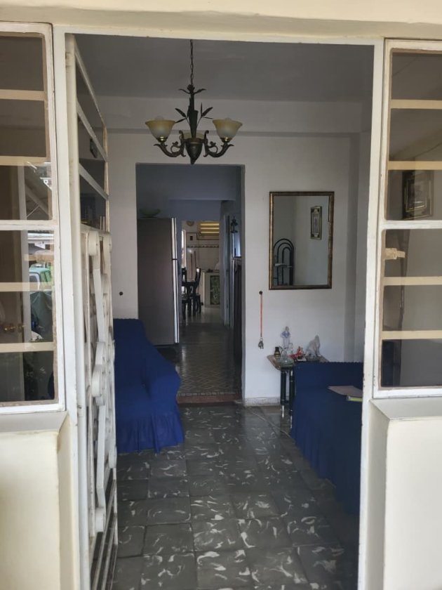 Casa Independiente de 5 habitaciones en venta en Buenavista, Playa, La Habana