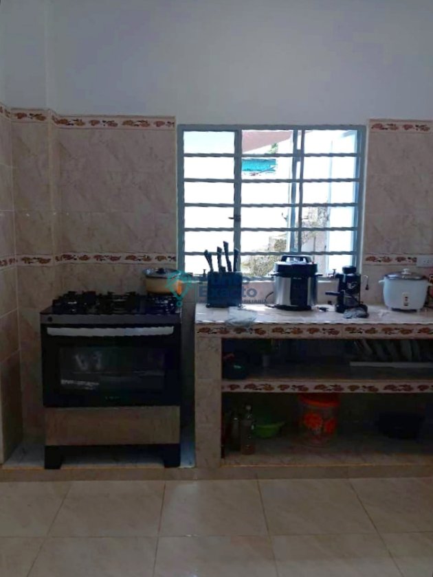 Casa de 3 habitaciones en venta en Ampliación del Sevillano, Arroyo Naranjo, La Habana