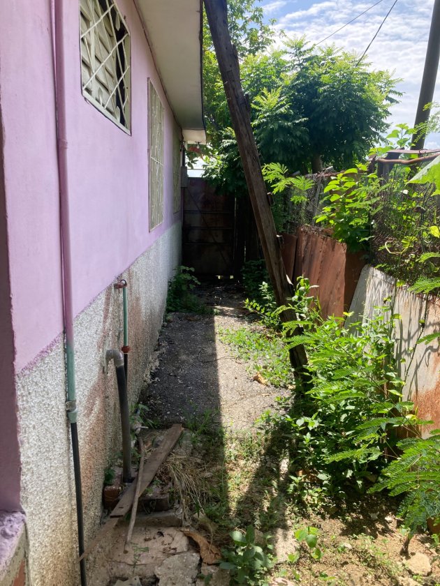 Detached House with 2 bedrooms for sale in Latinoamericano, Bayamo, Granma