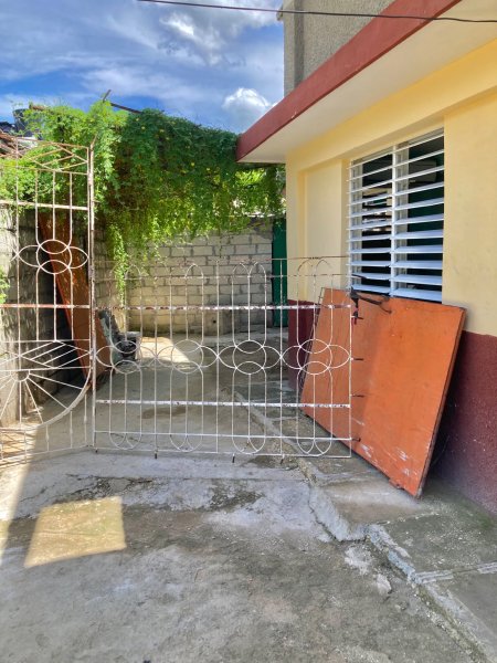 House with 3 bedrooms for sale in San Juan El Cristo, Bayamo, Granma - 2