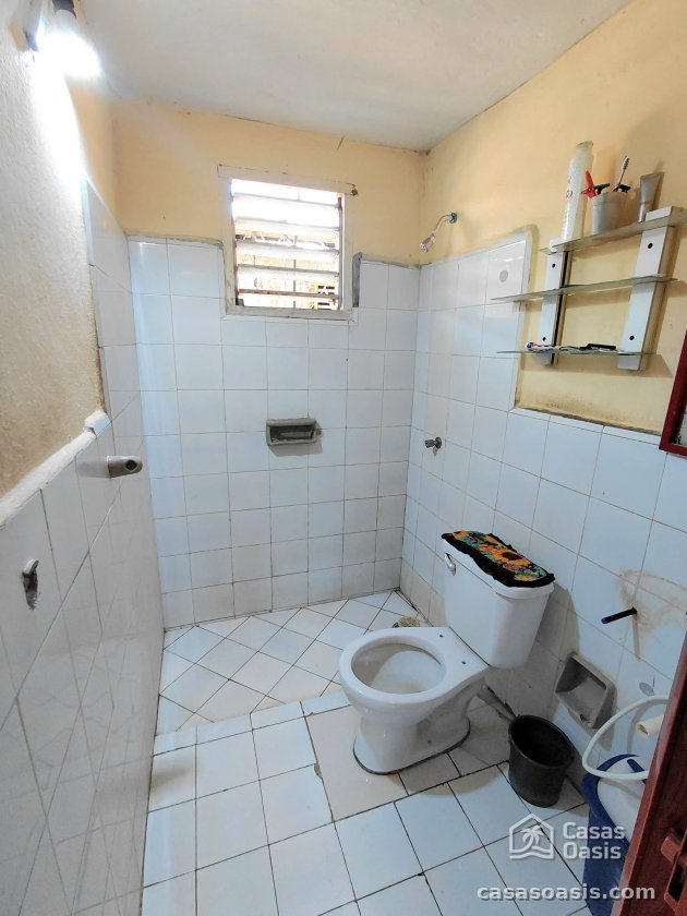 Biplanta de 6 habitaciones en venta en La Unión, Bayamo, Granma