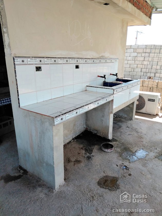 Biplanta de 6 habitaciones en venta en La Unión, Bayamo, Granma
