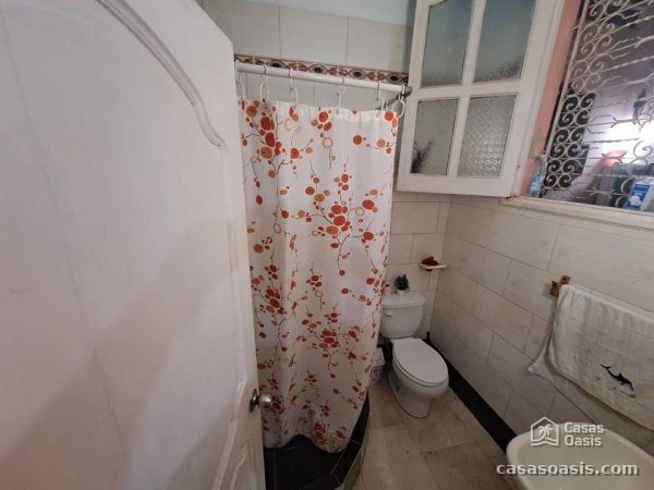 Casa Independiente de 6 habitaciones en venta en Vedado, Plaza de la Revolución, La Habana - 11