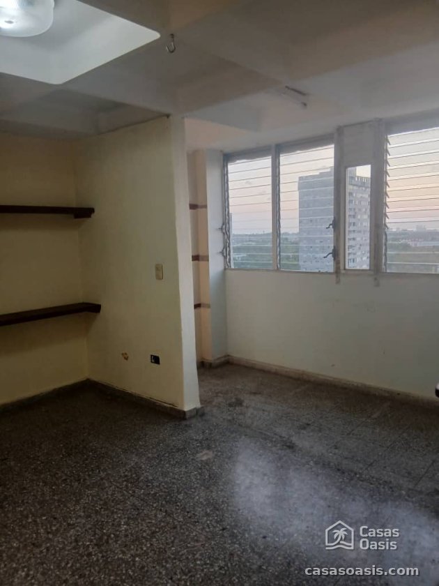 Apartamento de 2 habitaciones en venta en Nuevo Vedado, Plaza de la Revolución, La Habana