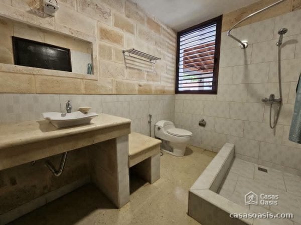 Casa de 4 habitaciones en venta en Playa, La Habana - 2