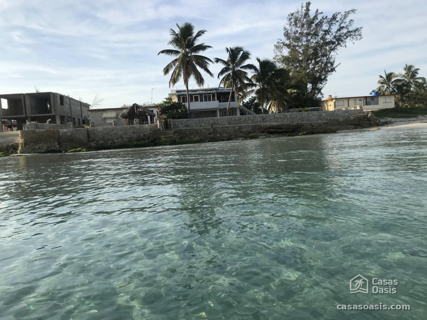 Casa Independiente de 4 habitaciones en venta en Guanabo, Habana del Este, La Habana
