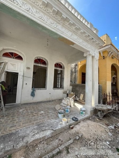 Casa Independiente de 4 habitaciones en venta en Diez de Octubre, La Habana