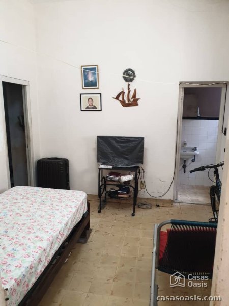 Casa Independiente de 4 habitaciones en venta en Diez de Octubre, La Habana - 3