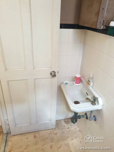 Casa Independiente de 4 habitaciones en venta en Diez de Octubre, La Habana - 6