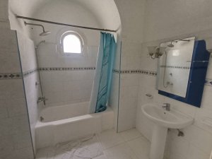 Casa Independiente de 4 habitaciones en venta en Miramar, Playa, La Habana - Miniatura 5