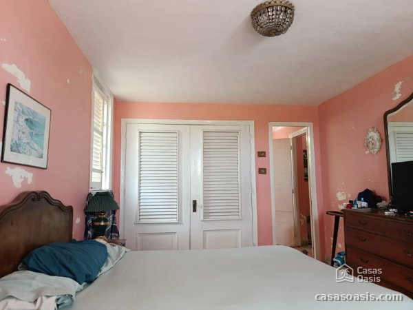 Casa Independiente de 4 habitaciones en venta en Santa Fe, Playa, La Habana - 11
