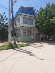 Casa de 3 habitaciones en venta en La Ceiba, Playa, La Habana - Miniatura 2