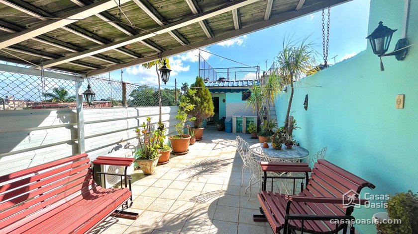 Casa de 3 habitaciones en venta en La Ceiba, Playa, La Habana