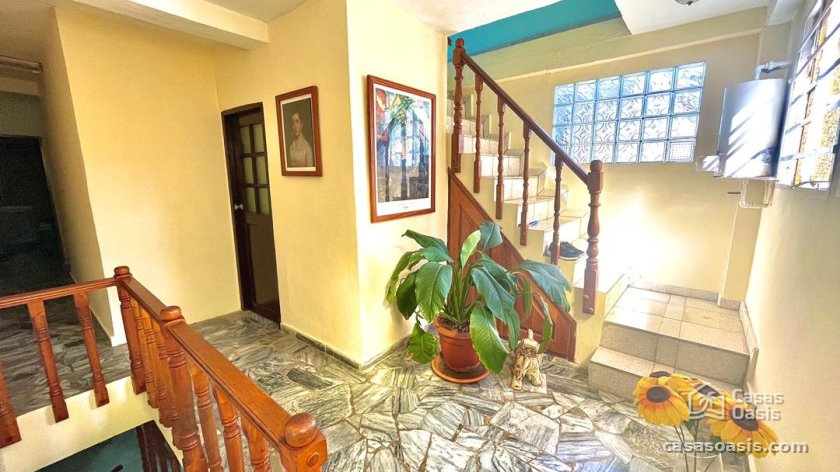 Casa de 3 habitaciones en venta en La Ceiba, Playa, La Habana