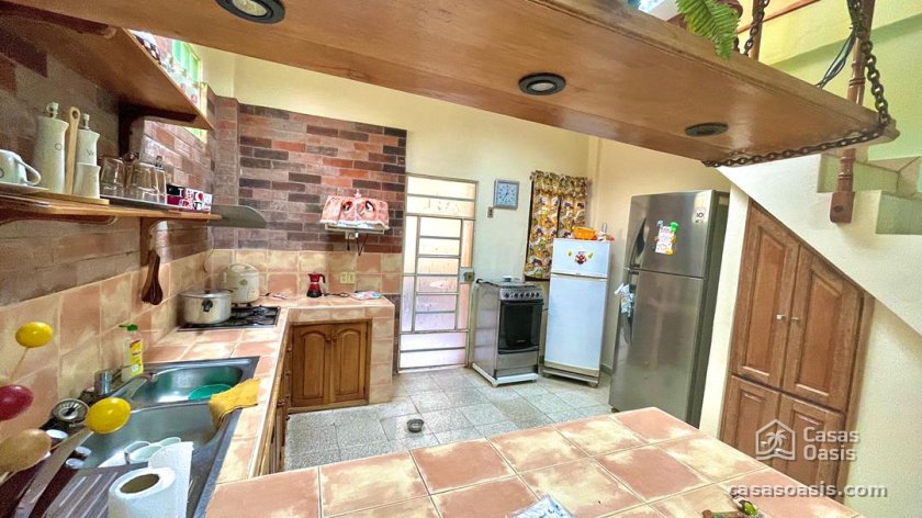 Casa de 3 habitaciones en venta en La Ceiba, Playa, La Habana