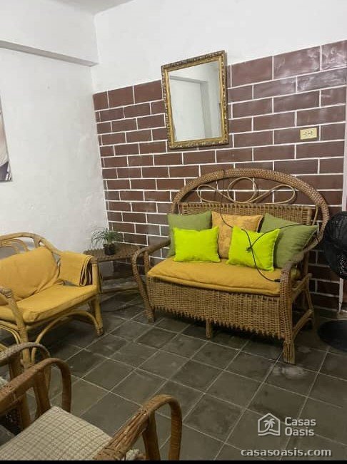 Casa Independiente de 3 habitaciones en venta en Guanabo, Habana del Este, La Habana